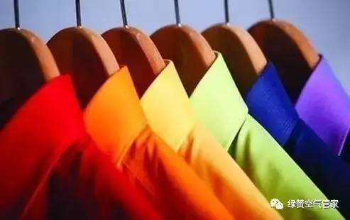 新买的衣服残留甲醛居然是正常的！光靠洗能去掉吗？
